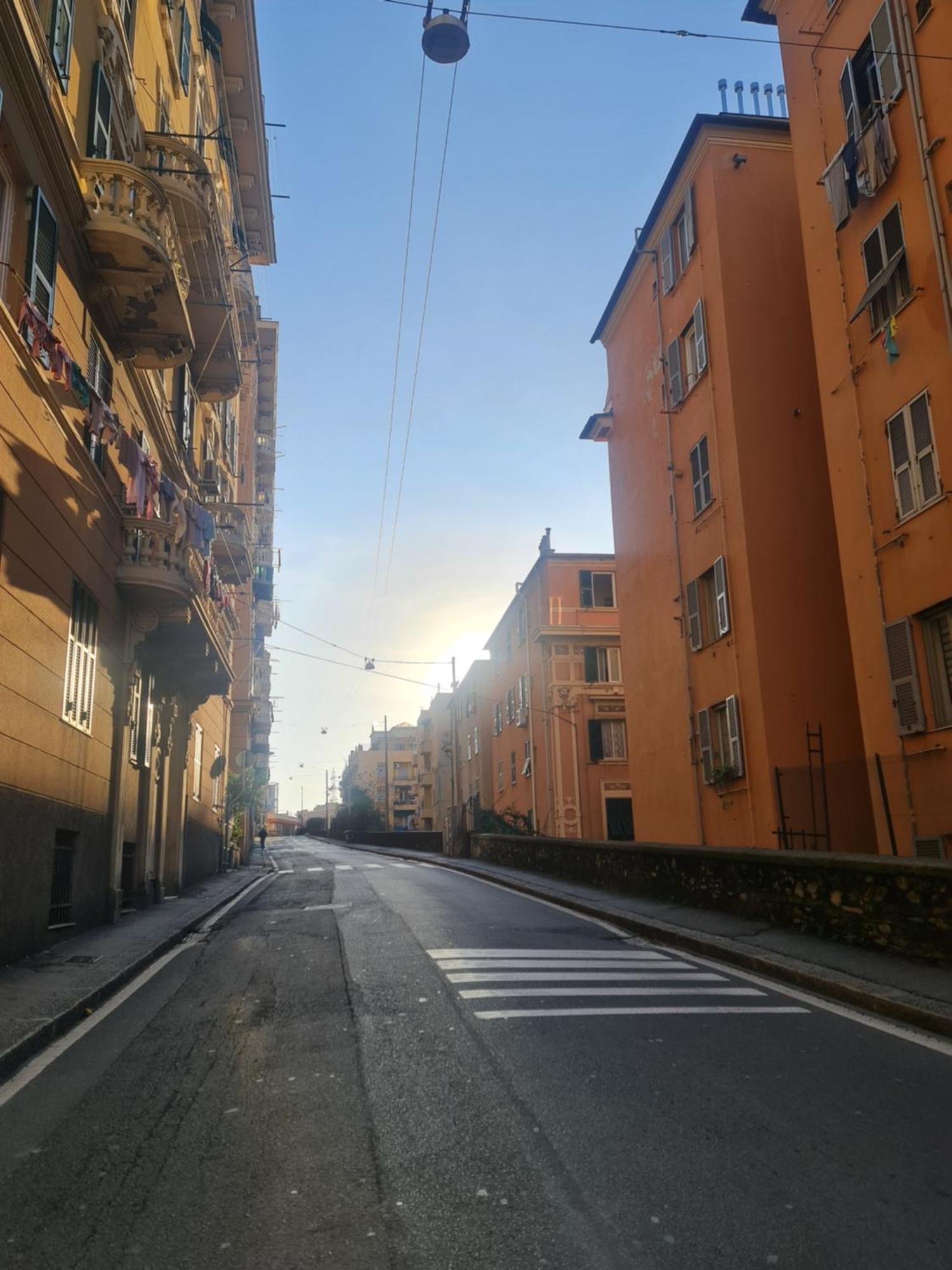 Ampio Appartamento Con 2 Posti Auto E Cortile Genova Kültér fotó